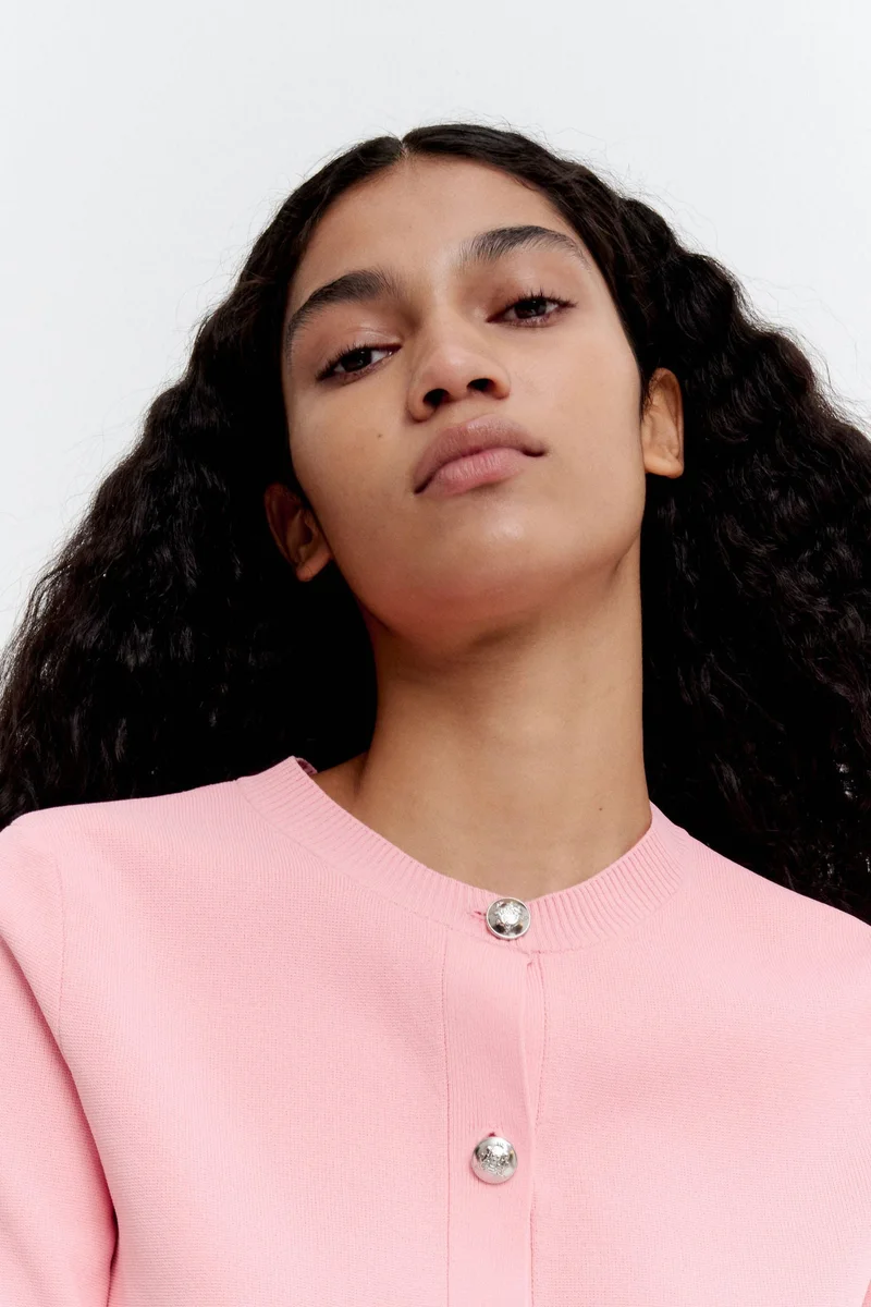 اتش اند ام كارديغان من الصوف المحبوك